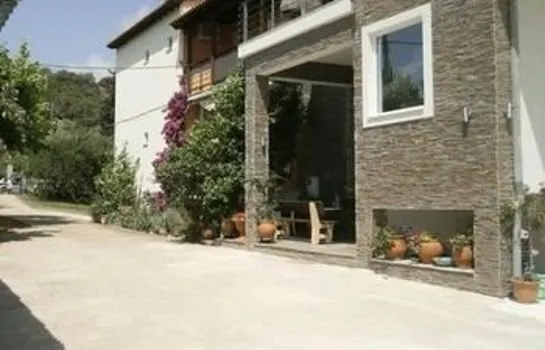 Avrades Apartments - Image 1