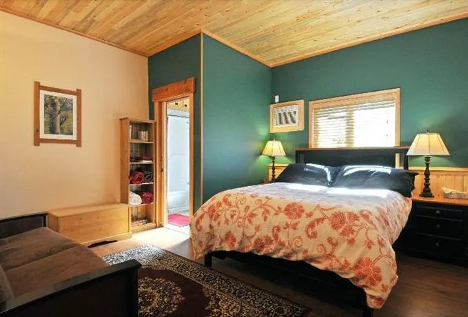 Elm Tree Farm Bed and Breakfast - Image 1