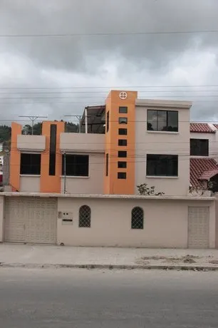 Apartamentos del Rio - Image 1