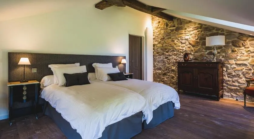Keyweek Authentic 6 Chambres Piscine - Image 1