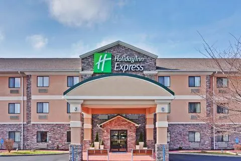 Holiday Inn Express Winfield - Image 1