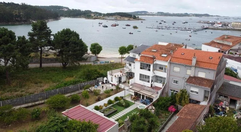Casa Playa Lavaxeira - Image 1