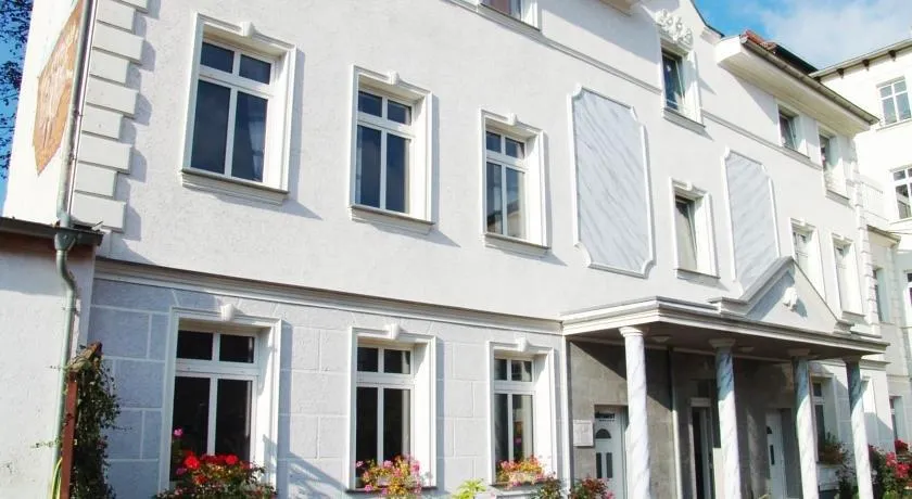 Ariadna Apart Hotel - Image 1