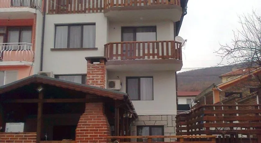 Guest House Vilekula - Image 1