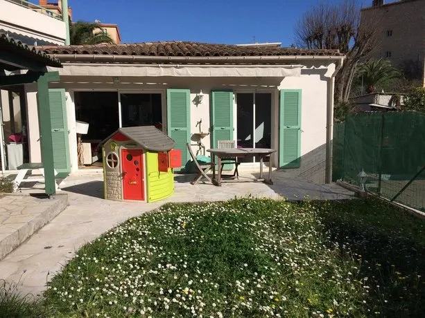 Maison renovee avec jardin & piscine - Image 1