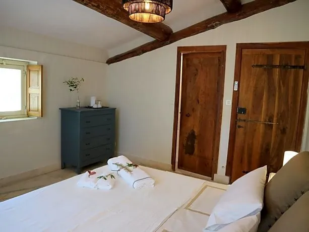 Mas Des Poulains Chambres D'hotes - Image 1