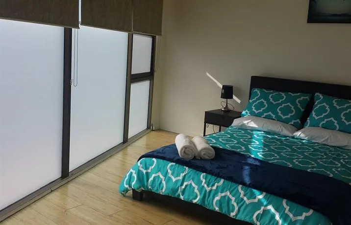 Westside Serviced Apartments - Image 1