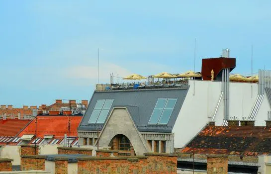 Rooftop Residence - Image 1