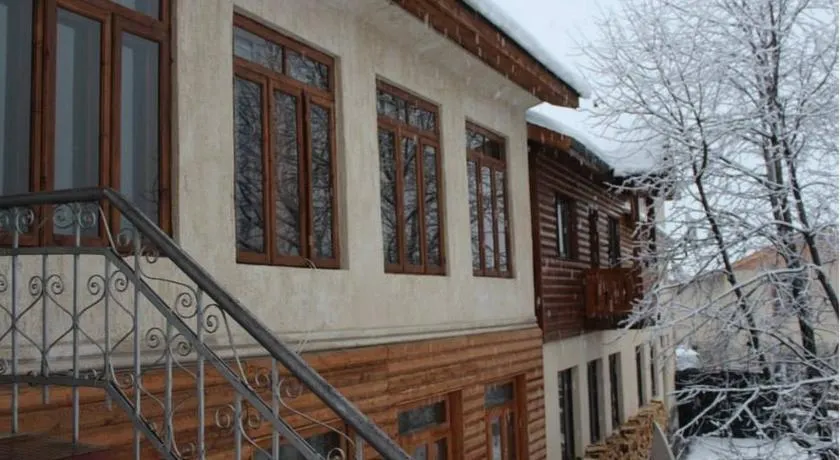 Guesthouse Ninia - Image 1