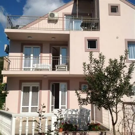 Villa Alla Bed And Breakfast - Image 1