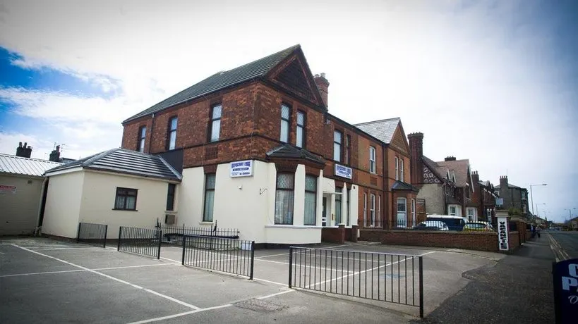 Raynscourt Lodge B&B - Image 1