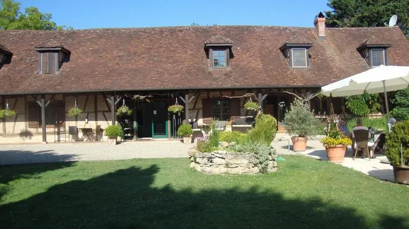 Le Venay - Image 1