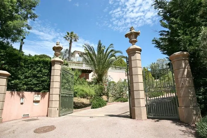 Villa La Croisette - Image 1