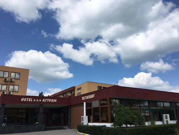 Hotel Astoria - Image 1