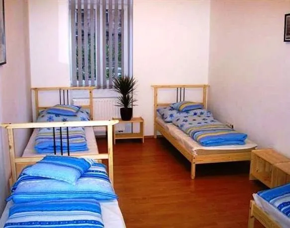 Interflat Hostel & Apartments - Image 1