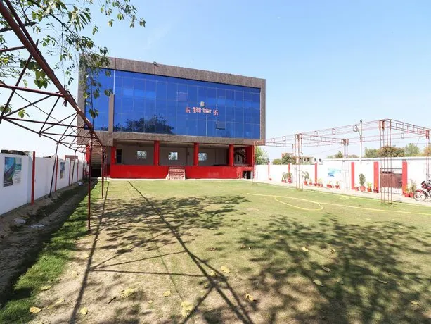 Dwevedi Palace By OYO Rooms - Image 1