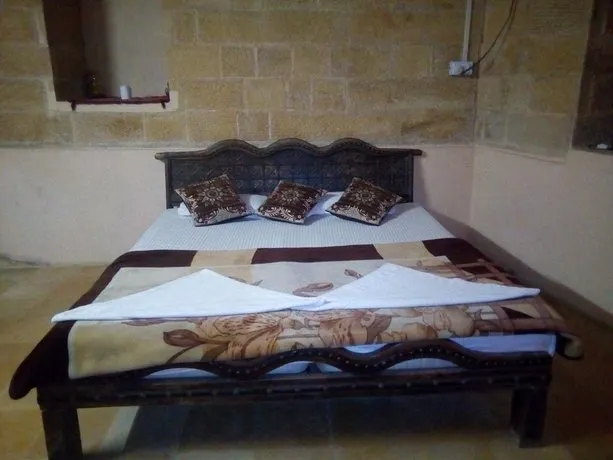 Hotel Royal Stay - Image 1