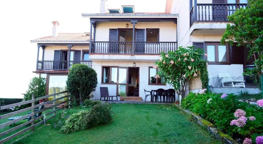 Chalet Las Calzadas - Jardín, parking y vistas increíbles - Image 1