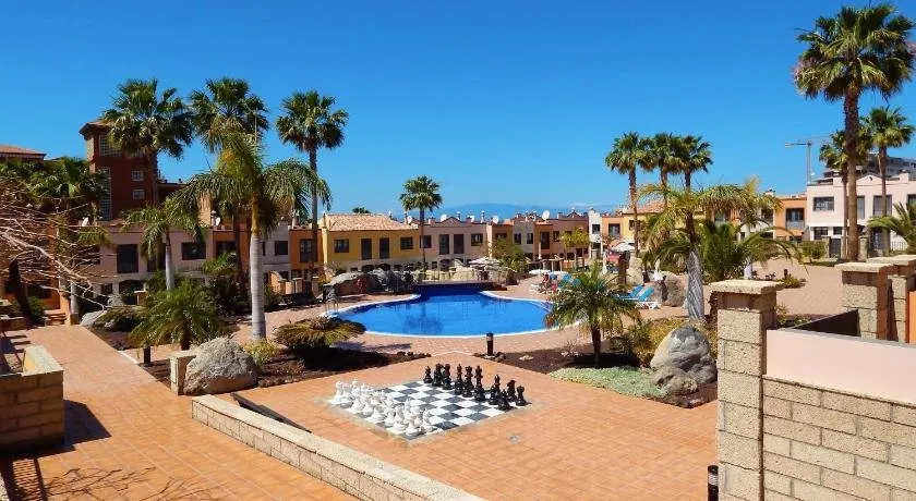 Modern Villa Close to the Sea - Image 1