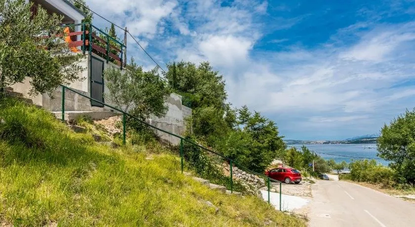 Vacation Home Uni - Image 1