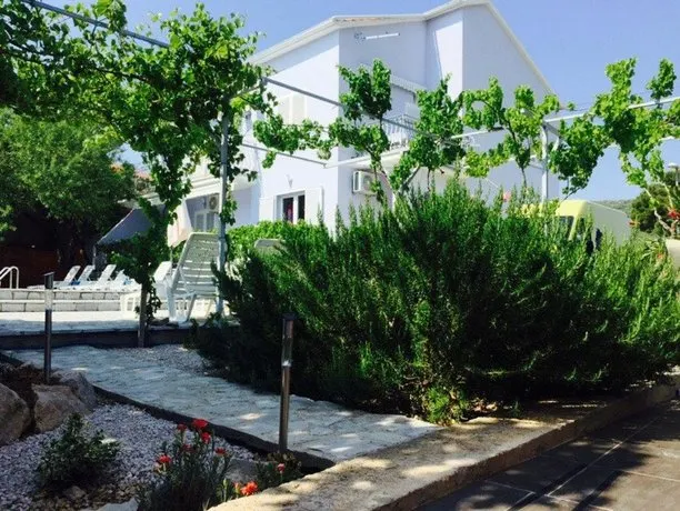 Apartments Jerine - Image 1