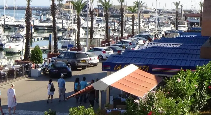 Beach Apartment Marina Vilamoura - Image 1