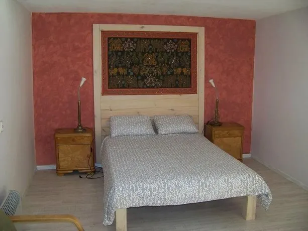 Alexandria Apartment - Image 1