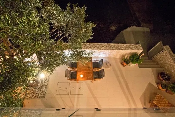 Beachfront Villa Tribunj - Image 1