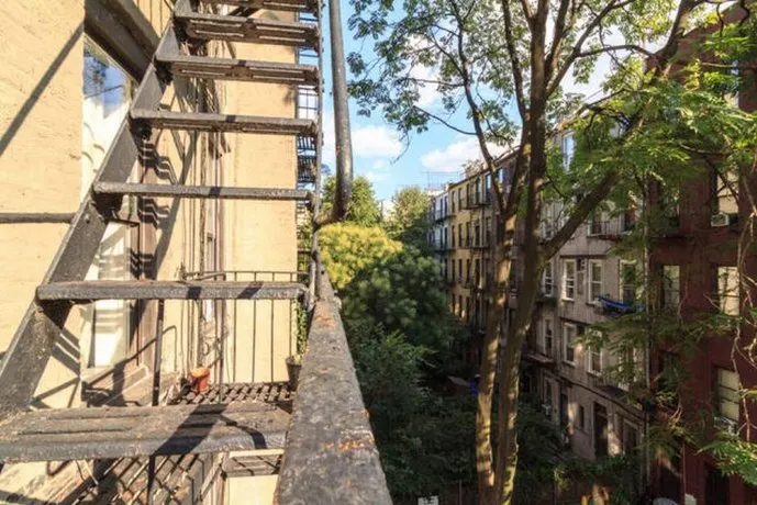 East Village Parkside Oasis - Image 1