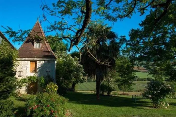 Auberge Du Canabal - Image 1