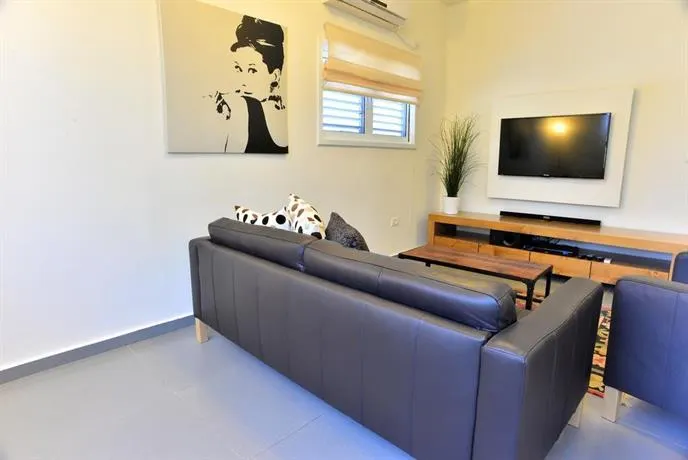Ziv Apartments - Hayarkon 196 - Image 1