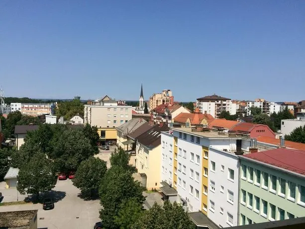 Dvorec Rakican - Image 1