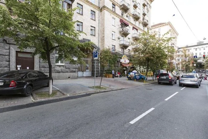 Kiev Centre Opera Apartments - Image 1