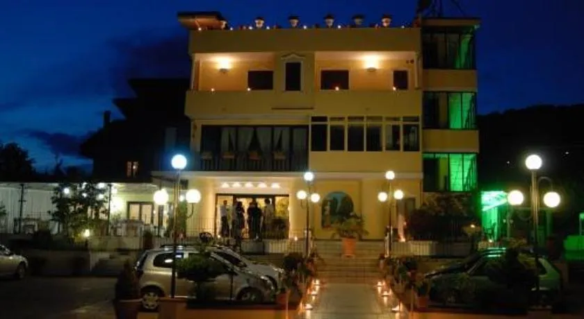 Hotel Ristorante La Ripa - Image 1