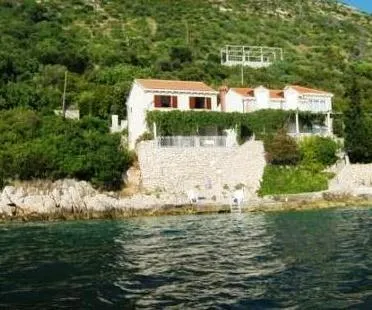 Sunset Hotel - Image 1