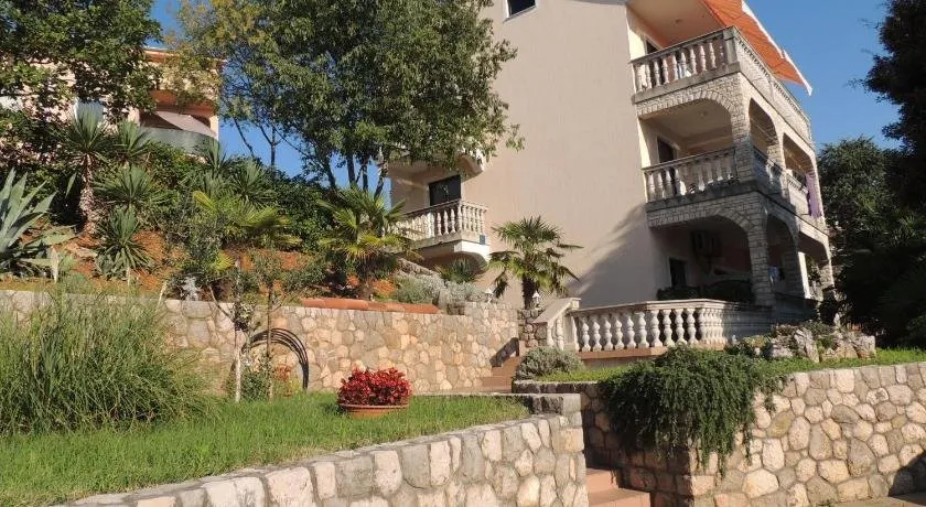 Apartments Jasmina Malinska - Image 1