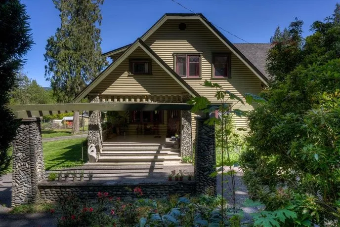 McLay Heritage Guest House - Image 1