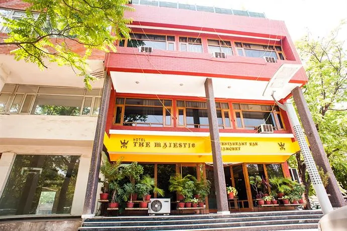 Hotel The Majestic - Image 1
