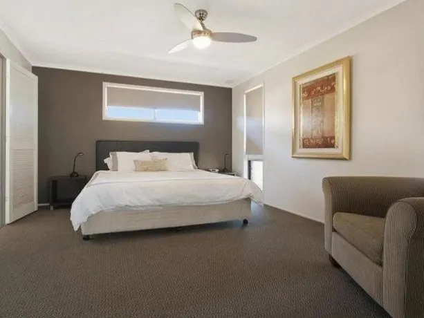 Kooringal Crescent 28 - Image 1