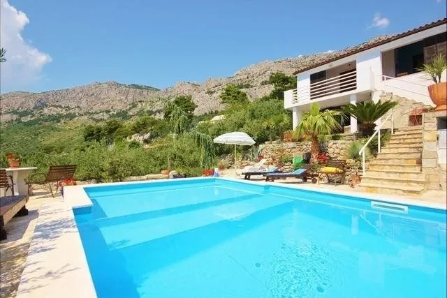 Villa Brela Gem - Image 1