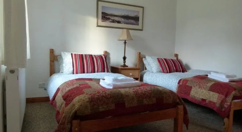 ROOMS@ELMBANK - Image 1