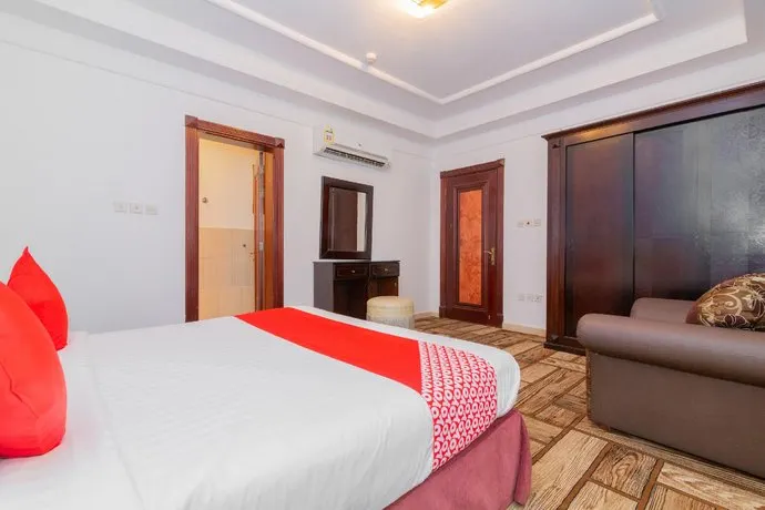 OYO 148 Shathi Almas Hotel Suites - Image 1