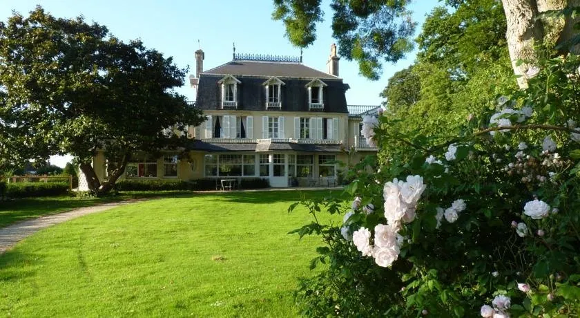Le Petit Sully - Image 1
