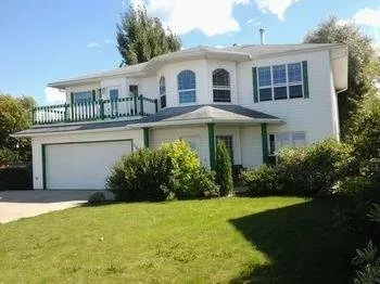 The Lakefront House - Image 1