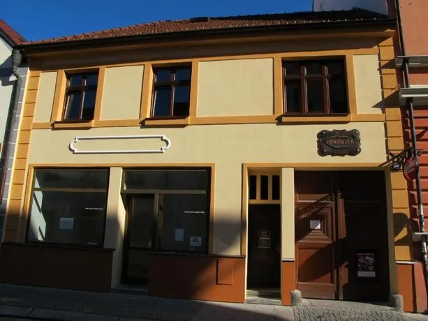 Hostel Singer Pub - Image 1