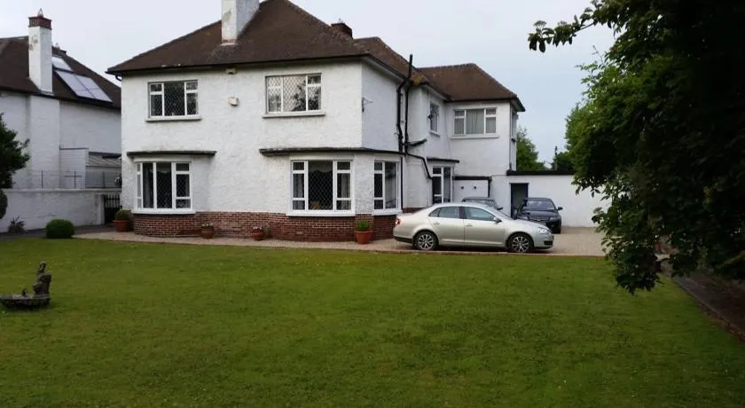 Aaron Court B&B - Image 1