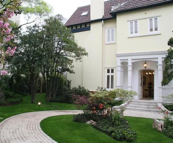 Julu Garden Villa - Image 1