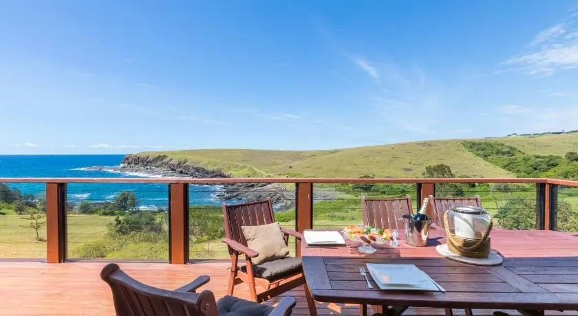 Absolute Oceanfront Cottage - Image 1