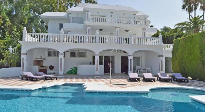 Fabulous Luxury Villa 34121215 in Golf Valley, Private Heated Pool, Close Puerto Banus Marbella - Image 1