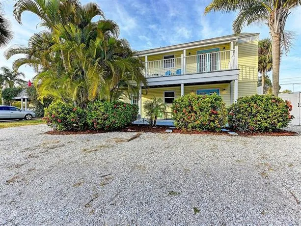 Island Home with Pool - Image 1